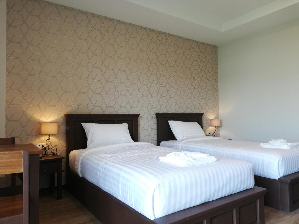J.P.Grand Hotel Trat Exterior photo