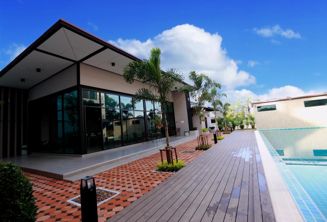 J.P.Grand Hotel Trat Exterior photo