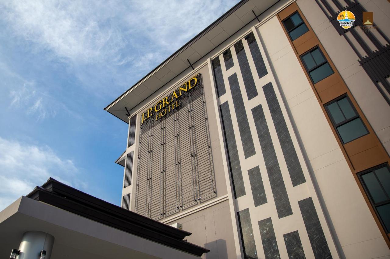 J.P.Grand Hotel Trat Exterior photo