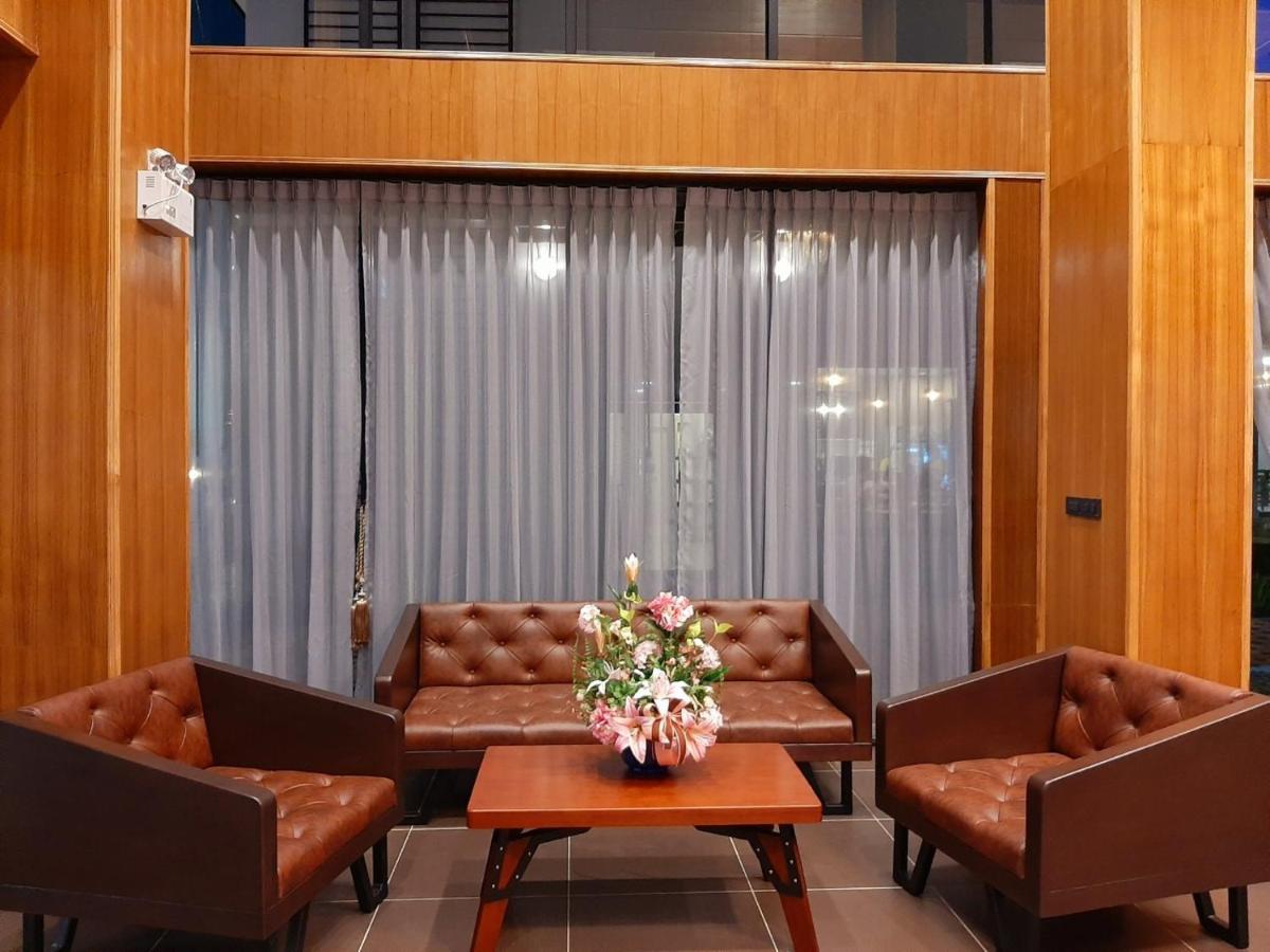 J.P.Grand Hotel Trat Exterior photo